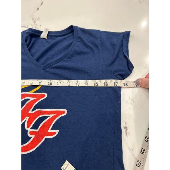 Foo Fighters Women’s V Neck Tee Shirt Size Large Band 90's Grunge - Picture 5 of 7